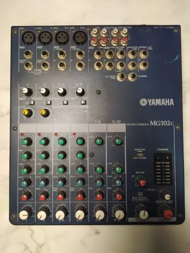 MESA DE SOM YAMAHA