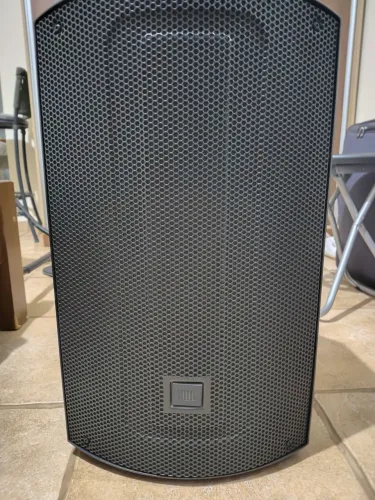Caixa de Som Amplificada JBL