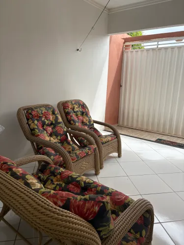 Vende-se conjunto de cadeiras