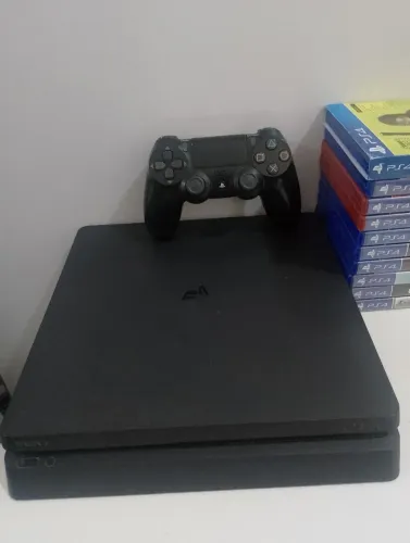 PlayStation 4 slim 1TB