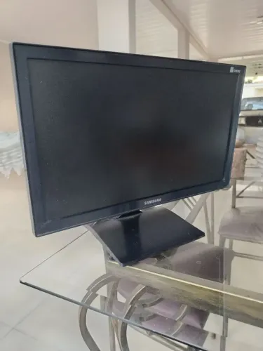 Monitor Samsung 24 poladas com hdmi
