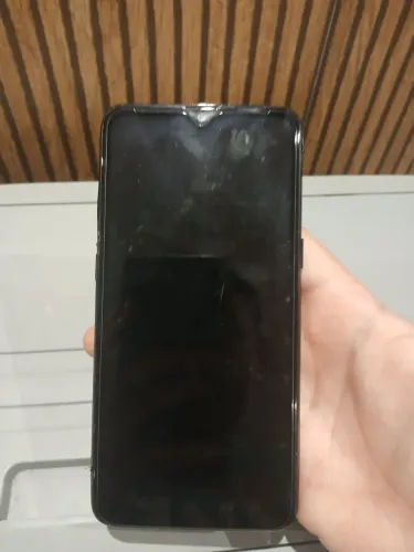 Celular A10s com o 2 botões de volume quebrado