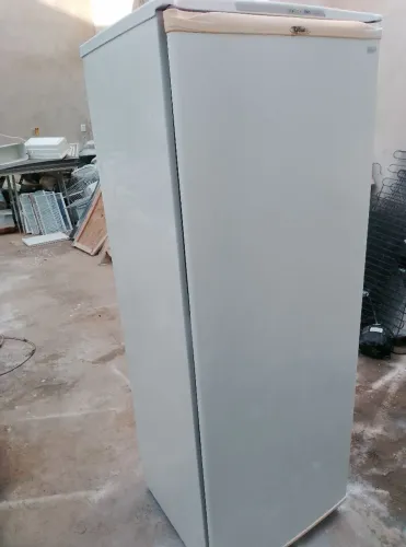 Vendo geladeira consul degelo seco gelando bem funcionando 329 litros