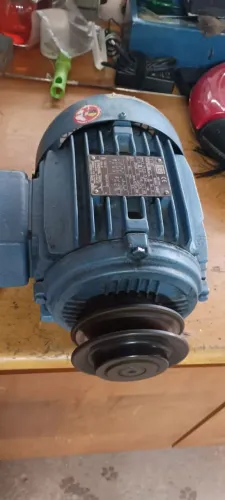 Motor Weg 2 CV- 220W com inversor de frequência Ageon 2CV