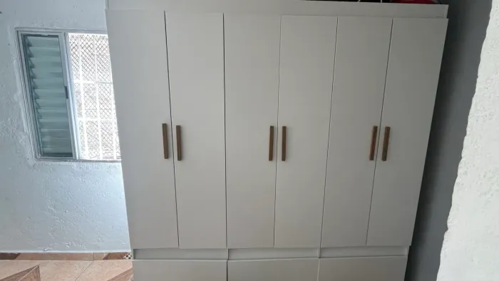 Guarda-Roupa Casal Bartira Ilhéus 6 Portas de Bater 3 Gavetas Externas MDF - Novo
