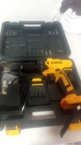 VENDO PARAFUSADEIRA 12 VLTS DEWALT