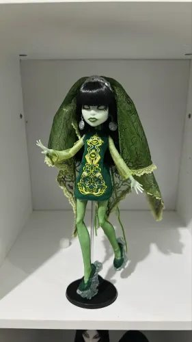 Monster high skullector scarah screams