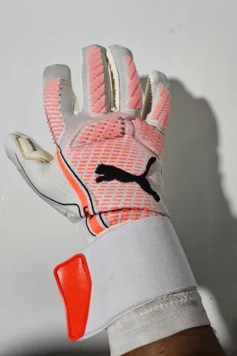 Luva goleiro puma