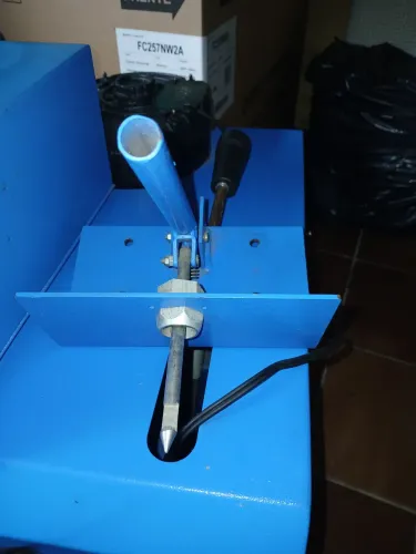 Maquinas para fazer chinelo Nova com tdas as ferramentas. 