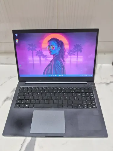 Notebook Gamer i5-11ª Geração Intel iris Xe SSD Bateria Boa 