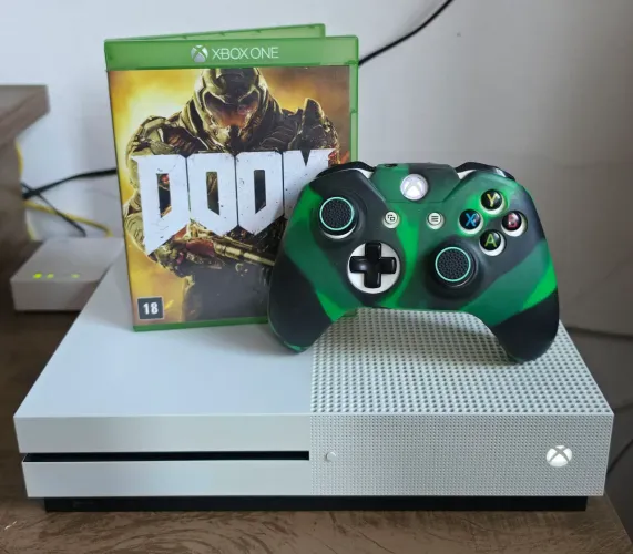 Troco por Xbox Series S, volto a diferença no Pix.