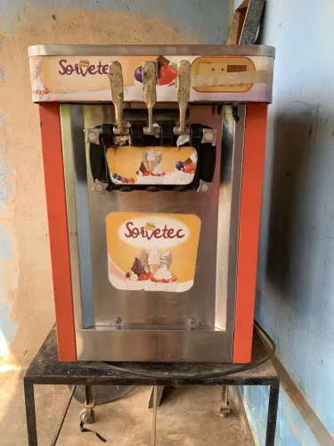vende se máquina de sorvete 