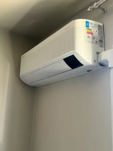 Vende-se Ar-condicionado Samsung wind free 12000 btus