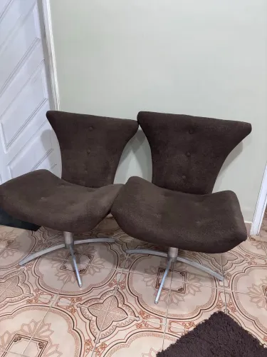 VENDE-SE 2 POLTRONAS GIRATÓRIAS - marrons