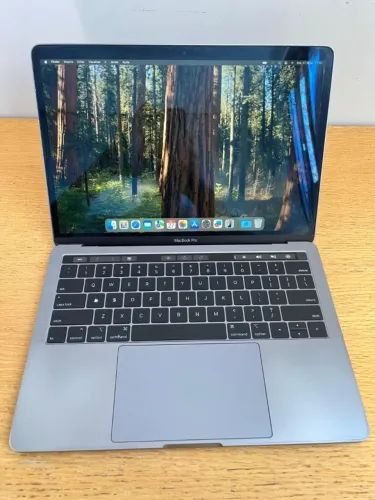 MacBook Pro 13 2018 i5 8GB SSD Retina Touch Bar Apple