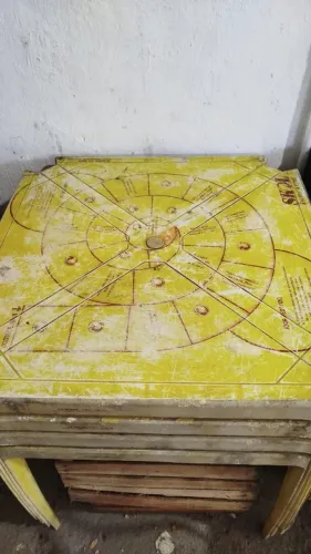 Vendo mesa de plástico usada