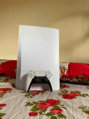 PlayStation 5 1tb com 1 controle