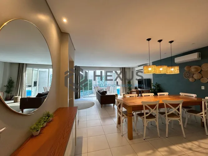 Casa mobiliada com 4 dormitórios e piscina no Jardim Três Marias, Guarujá