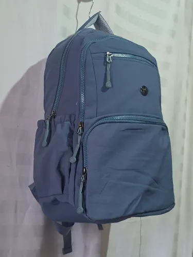 Mochila de nylon Impermeável Grande Capacidade - Nova Sem Uso