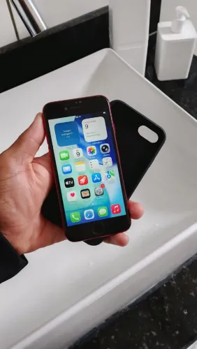 iPhone SE Red 64GB IOS 26.5 todo original tudo ok