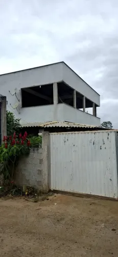 Casa com chácara 1 000 m²