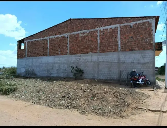 TERRENO DE ESQUINA 6X21