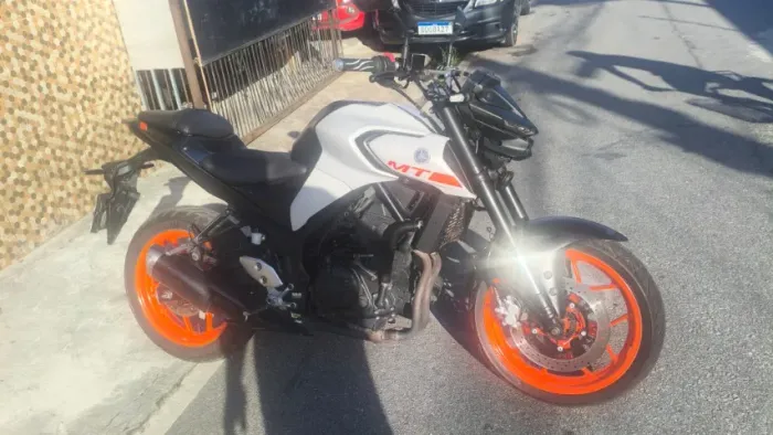 YAMAHA MT 03 cor linda rarissima 2021