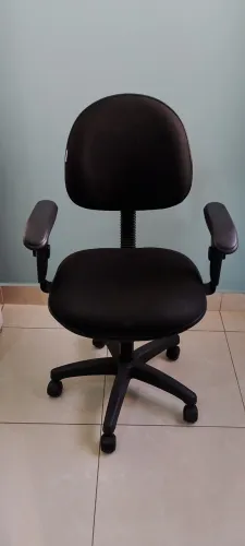 Cadeira de escritório com rodinhas