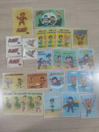 Lote 28 Figurinhas do Álbum Superamiguinhos, 1988 Editora Globo
