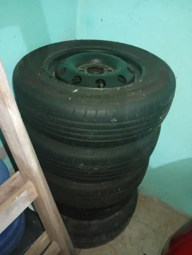 Conjunto 5 pneus 