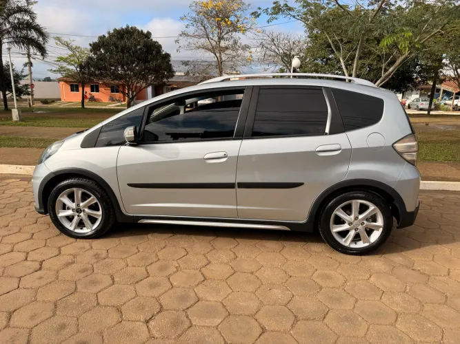 Honda Fit Twist 1.5 Flex 16V 5P Aut. 2013