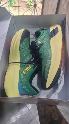 Vendo tênis fila numeração 39 ficou pequeno no meu pé 