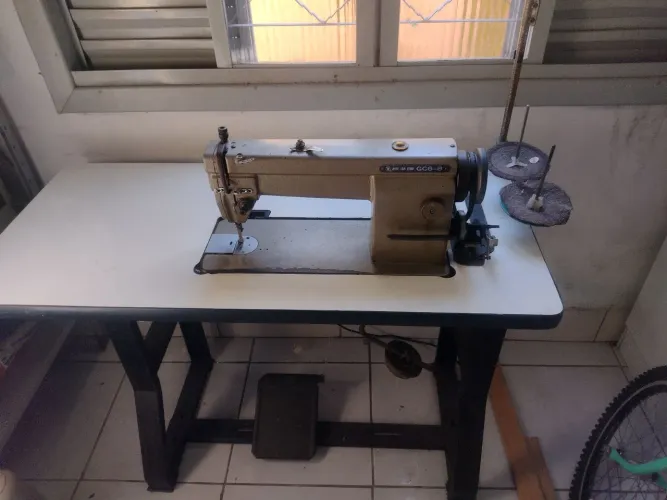 Máquina de costura industrial 