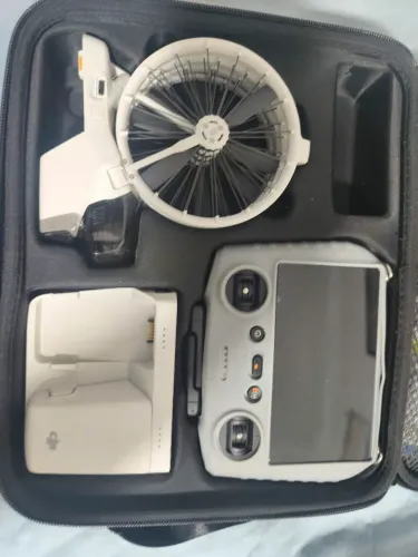 Drone DJI Flip Fly More Combo (Com Tela) BR - DJI061A, praticamente Novo