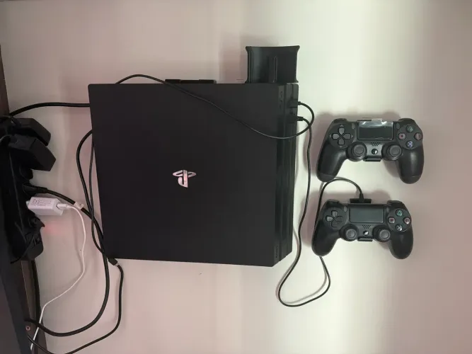 PS4 PRO