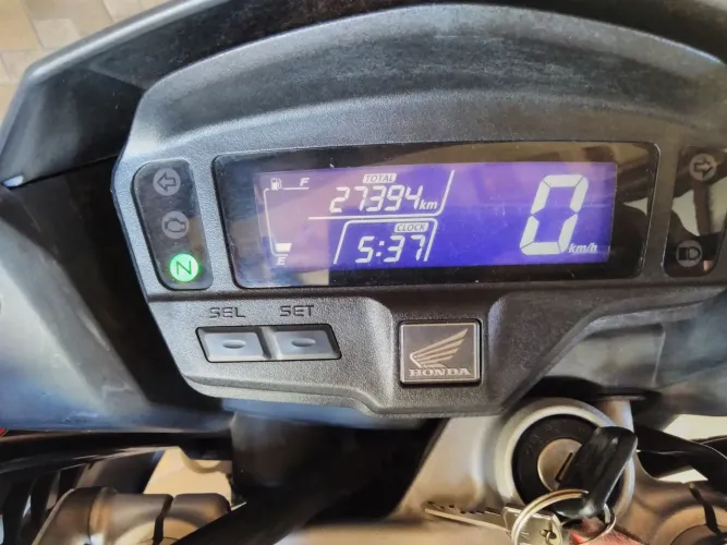 Vendo ou troco carro