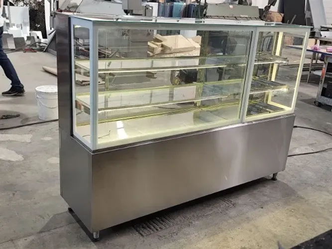 Vitrine Expositora em Aço Inox com Iluminação LED para Padaria e Confeitaria