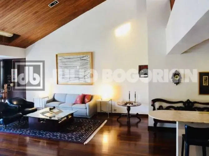 Condomínio Village São Conrado). Incrível cobertura duplex, com aproximadamente com 430 m²