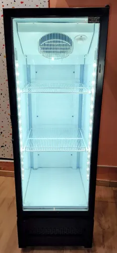 Refrigerador Expositor Vertical 276 Litros Preto Metalfrio