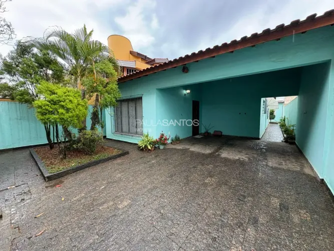 Casa térrea e com quintal para alugar no Jardim Pagliato em Sorocaba, SP