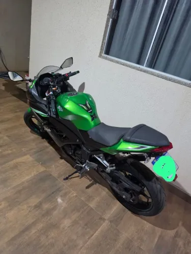 Kawasaki Ninja 2023