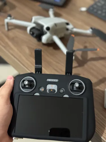Drone DJI Mini 4 Pro Fly More Combo