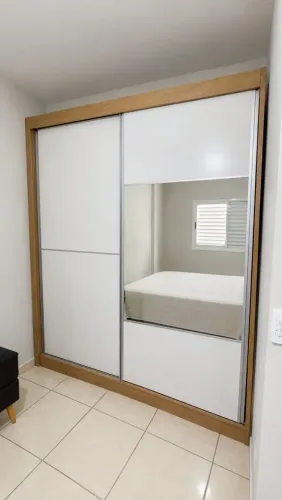 Guarda-Roupa 2 portas