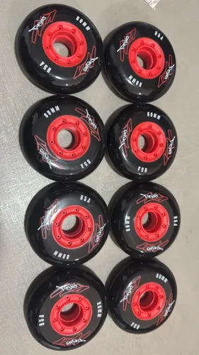 8 Rodas de Patins - Modelo Revolt Novas!