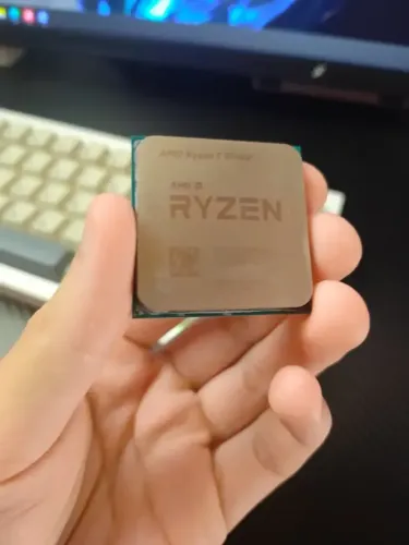 Processador AMD Ryzen 7 5700X - 8 núcleos, 16 threads - clock base 3,4GHz - boost 4,6 GHz