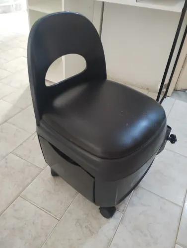 Cadeirinha de manicure