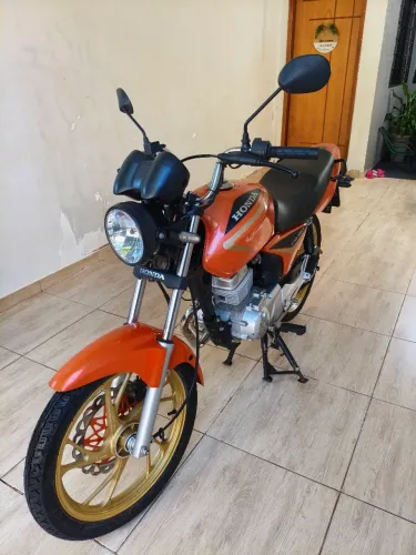 Vendo Titan 150 esd edição especial