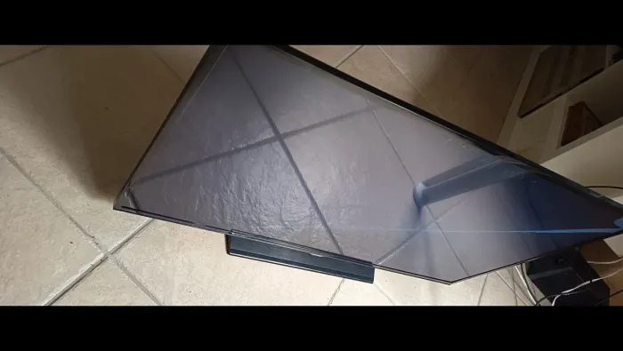 Vendo Tv Samsung 40 polegadas com tela trincada.