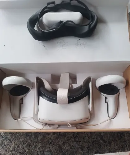 Vendo Meta Quest 2 128gb + conta com jogos