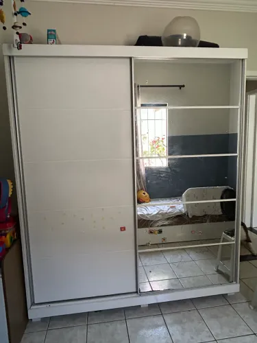 DOAÇÃO CAMA BOX E GUARDA-ROUPA